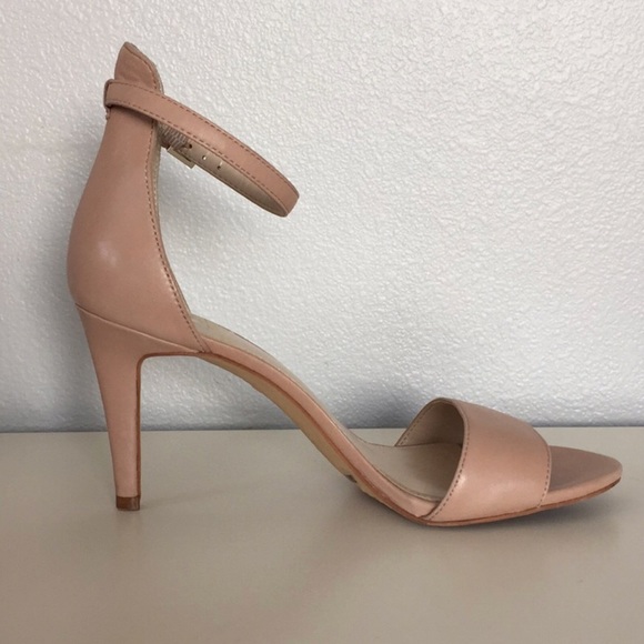 vince camuto nude sandals